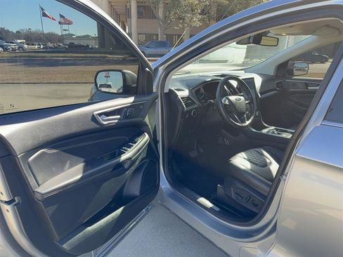 Used 2024 Ford Edge Titanium image 7
