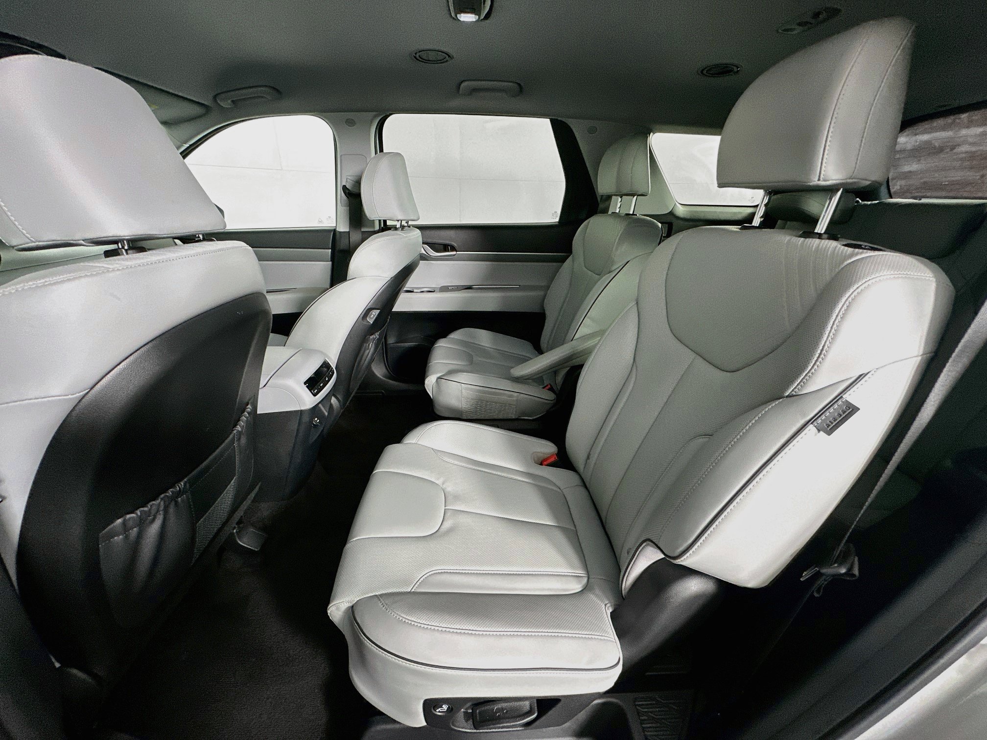 Used 2025 Hyundai Palisade SEL FWD image 29
