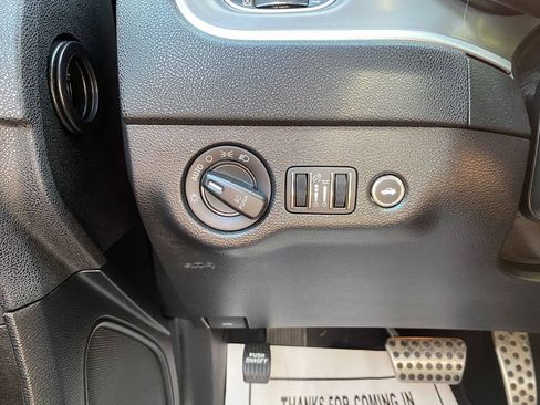 Used 2022 Dodge Charger R/T w/ Harman/Kardon Audio Group image 14