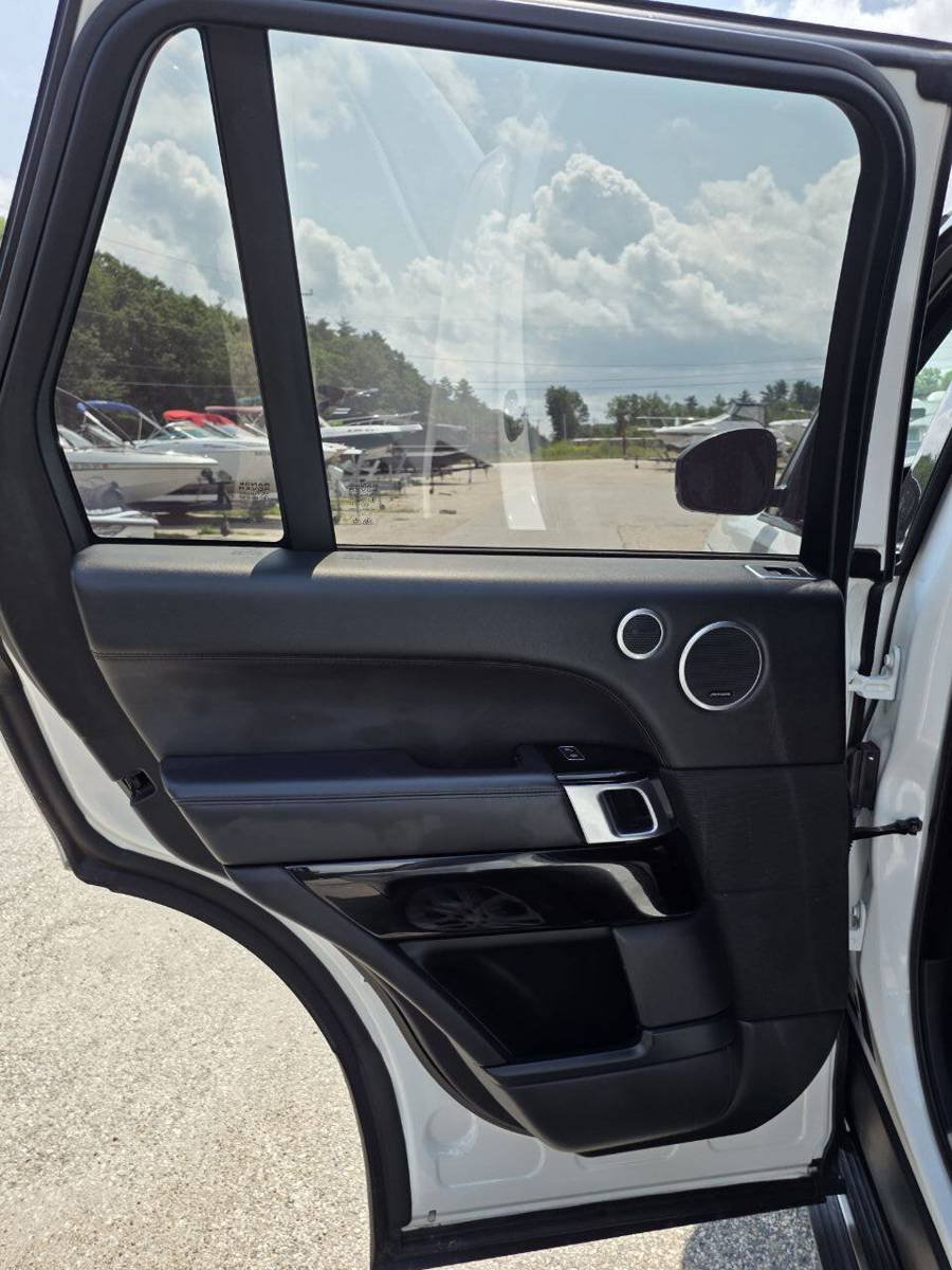 Used 2014 Land Rover Range Rover Supercharged AWD/4WD image 14