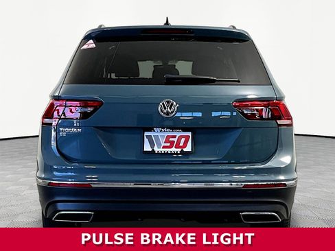 Used 2020 Volkswagen Tiguan SE w/ Panoramic Sunroof Package FWD image 5