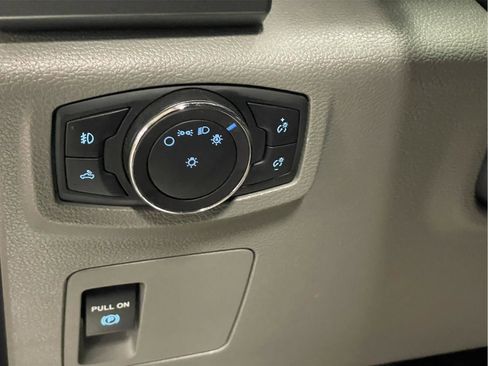 Used 2019 Ford F150 XLT w/ XTR Package image 23