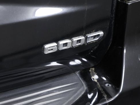 Used 2023 Cadillac Escalade Luxury image 7