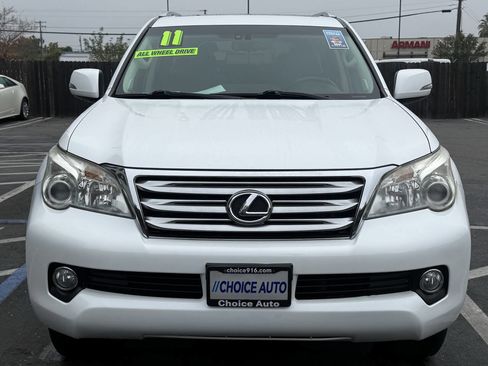 Used 2011 Lexus GX 460 image 2