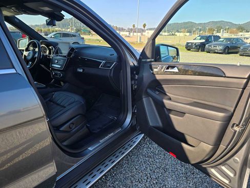 Used 2019 Mercedes-Benz GLS 450 4MATIC image 12