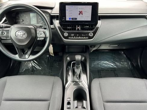 Used 2025 Toyota Corolla LE FWD image 17