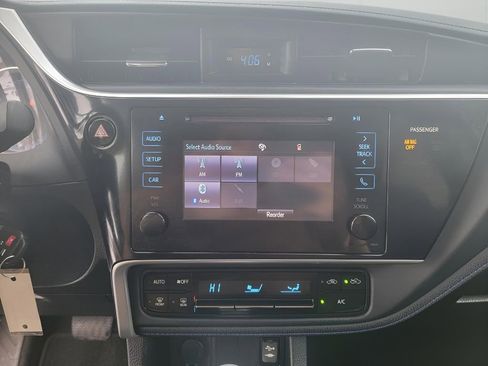 Used 2017 Toyota Corolla SE w/ Carpet Mat Package (TMS) image 19