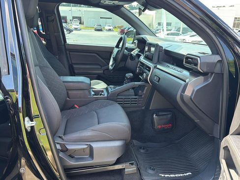 Used 2024 Toyota Tacoma SR5 RWD image 13