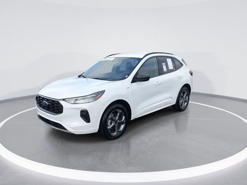 Used 2023 Ford Escape ST-Line image 4