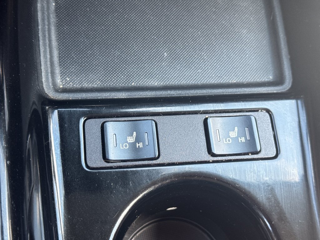 Used 2022 Toyota Prius Prime LE FWD image 23