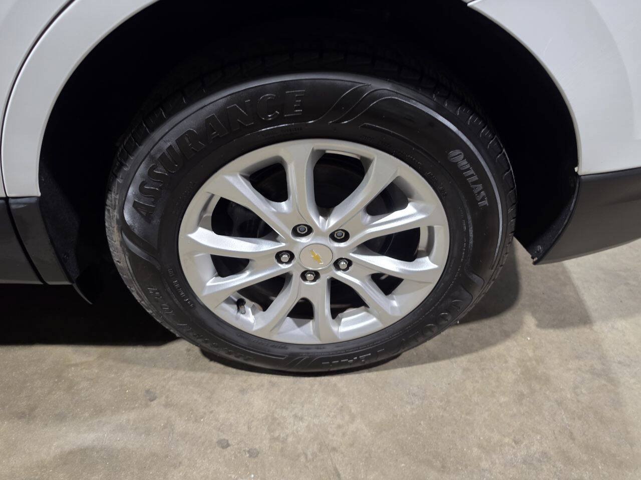Used 2020 Chevrolet Equinox LT AWD/4WD image 23