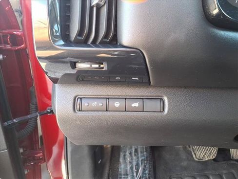 Used 2024 Nissan Pathfinder SV AWD/4WD image 21