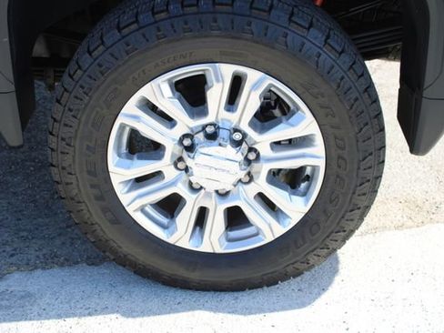 Used 2023 GMC Sierra 3500 Denali w/ Denali Ultimate Package AWD/4WD image 14