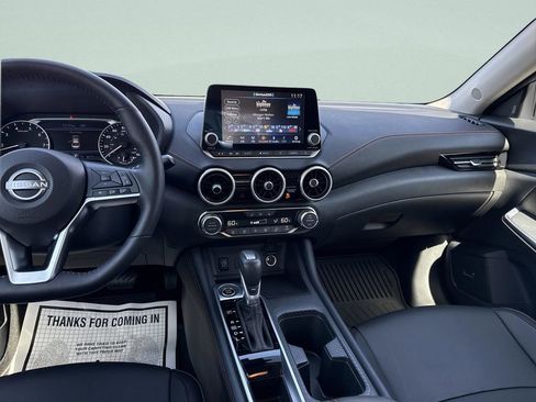 Certified 2025 Nissan Sentra SR w/ SR Premium Package image 21