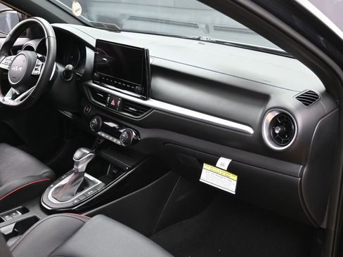 Used 2024 Kia Forte GT w/ GT2 Package image 37