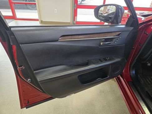 Used 2013 Lexus ES 350 w/ Luxury Pkg FWD image 11
