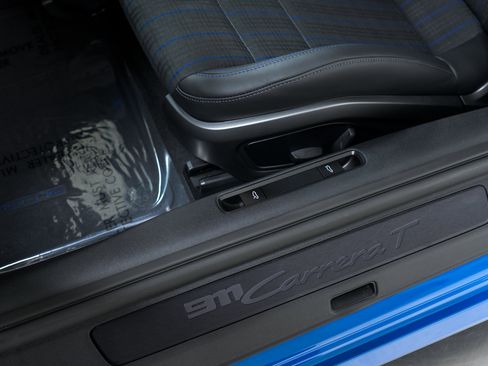 Used 2026 Porsche 911 Carrera T image 16