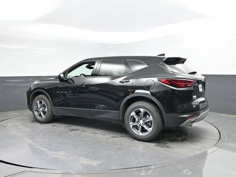Used 2025 Chevrolet Blazer LT FWD image 10