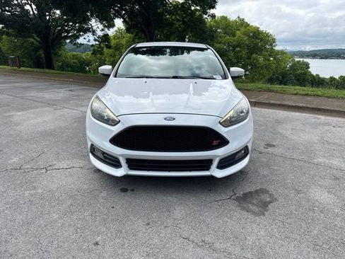 Used 2017 Ford Focus ST FWD image 2