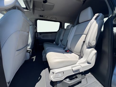Used 2018 Honda Odyssey Elite image 24
