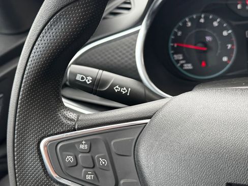 Used 2021 Chevrolet Malibu LT image 18