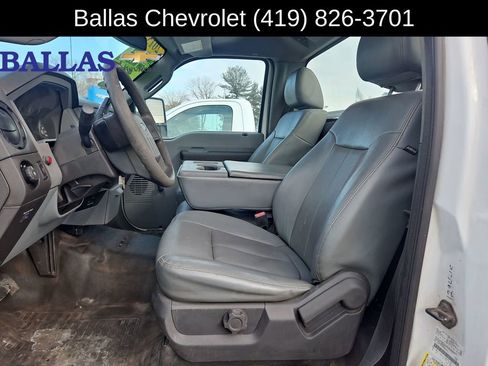 Used 2015 Ford F250 XL w/ Snow Plow Prep Package image 18