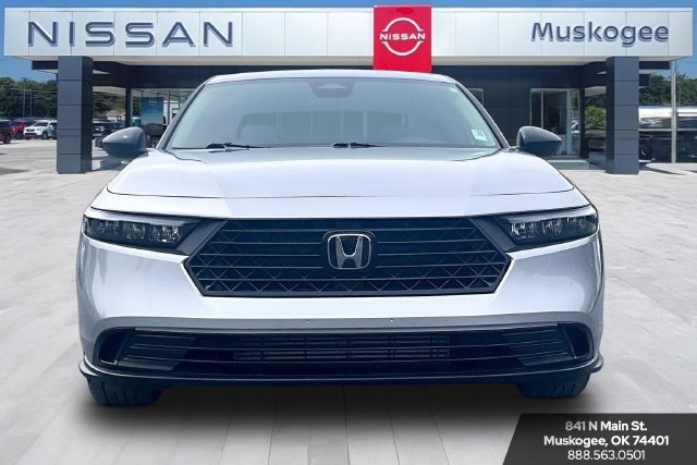 Used 2025 Honda Accord SE image 2