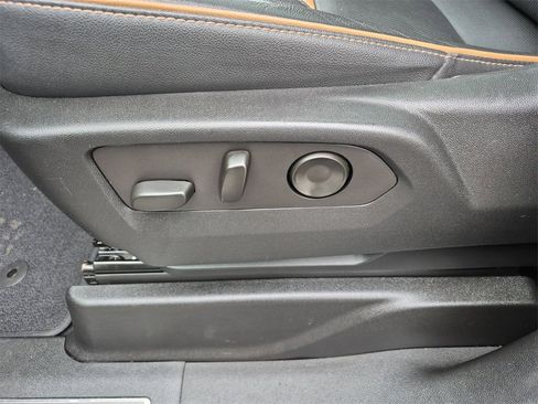 Used 2022 GMC Yukon AT4 image 19