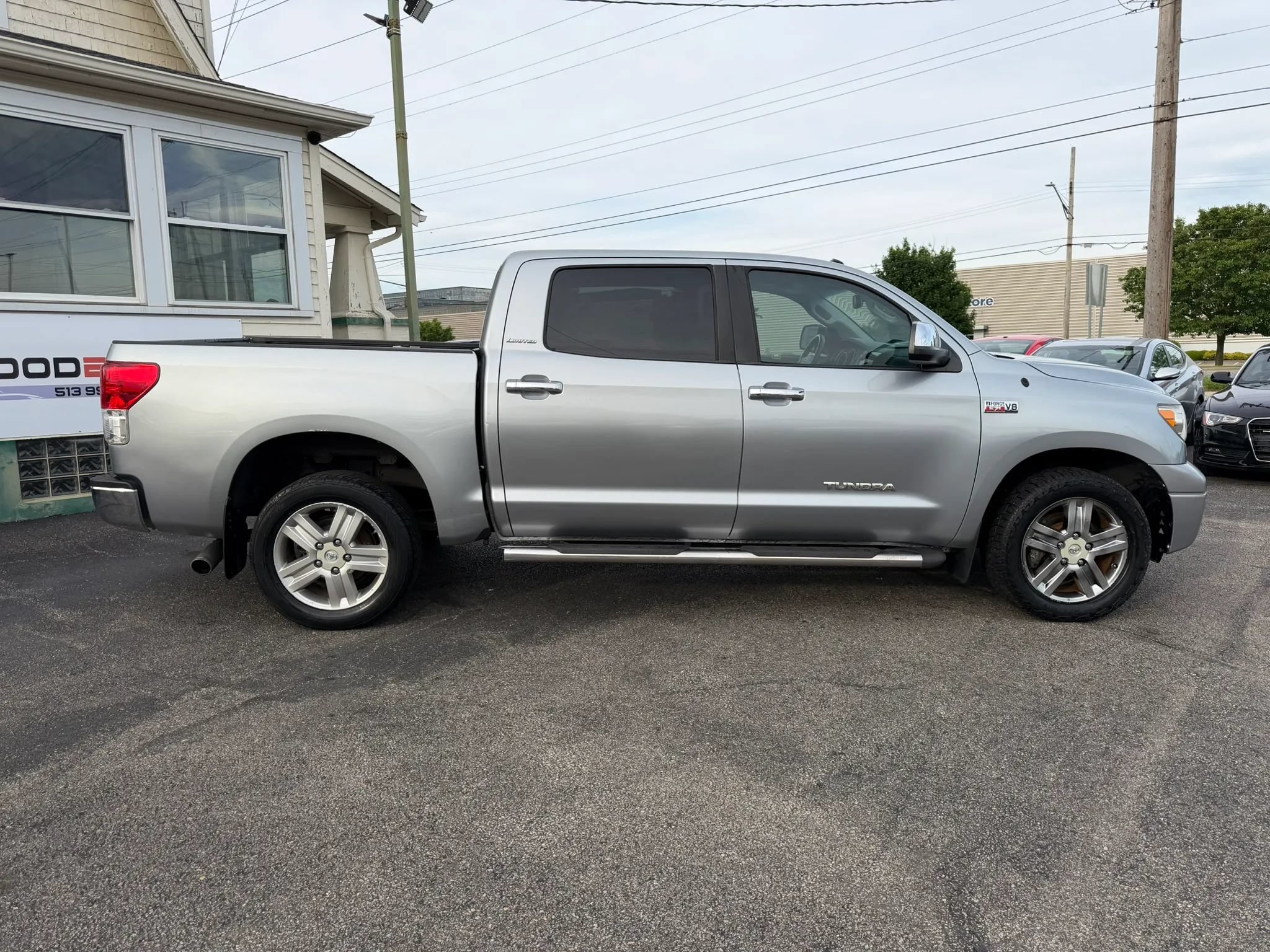 Used 2010 Toyota Tundra Limited RWD image 6