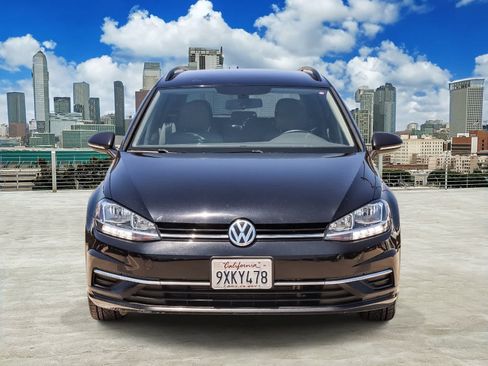 Used 2018 Volkswagen Golf S AWD/4WD image 2