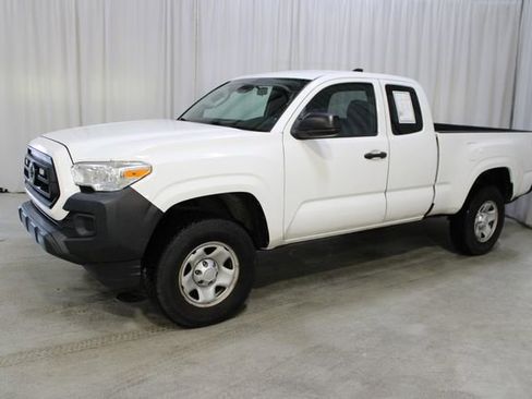 Used 2020 Toyota Tacoma SR AWD/4WD image 25