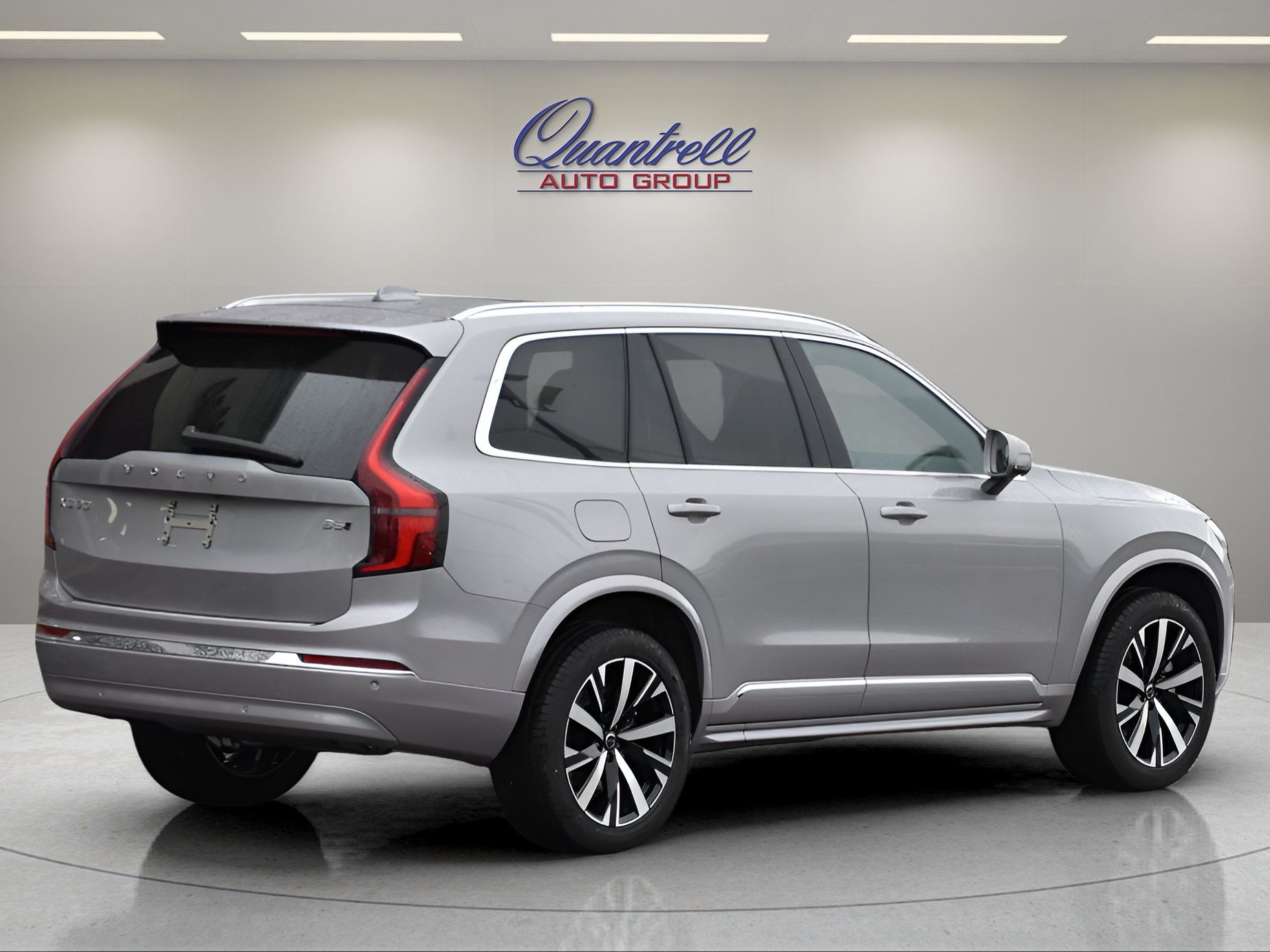 Certified 2026 Volvo XC90 B6 Core w/ Protection Package Premier AWD/4WD image 4