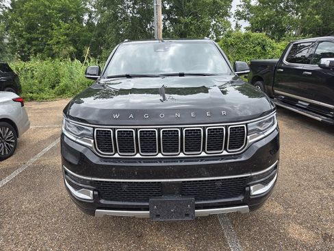 Used 2024 Jeep Wagoneer Series II w/ Flexible Seating Group AWD/4WD image 2