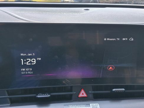 Used 2023 Kia Sportage SX image 7