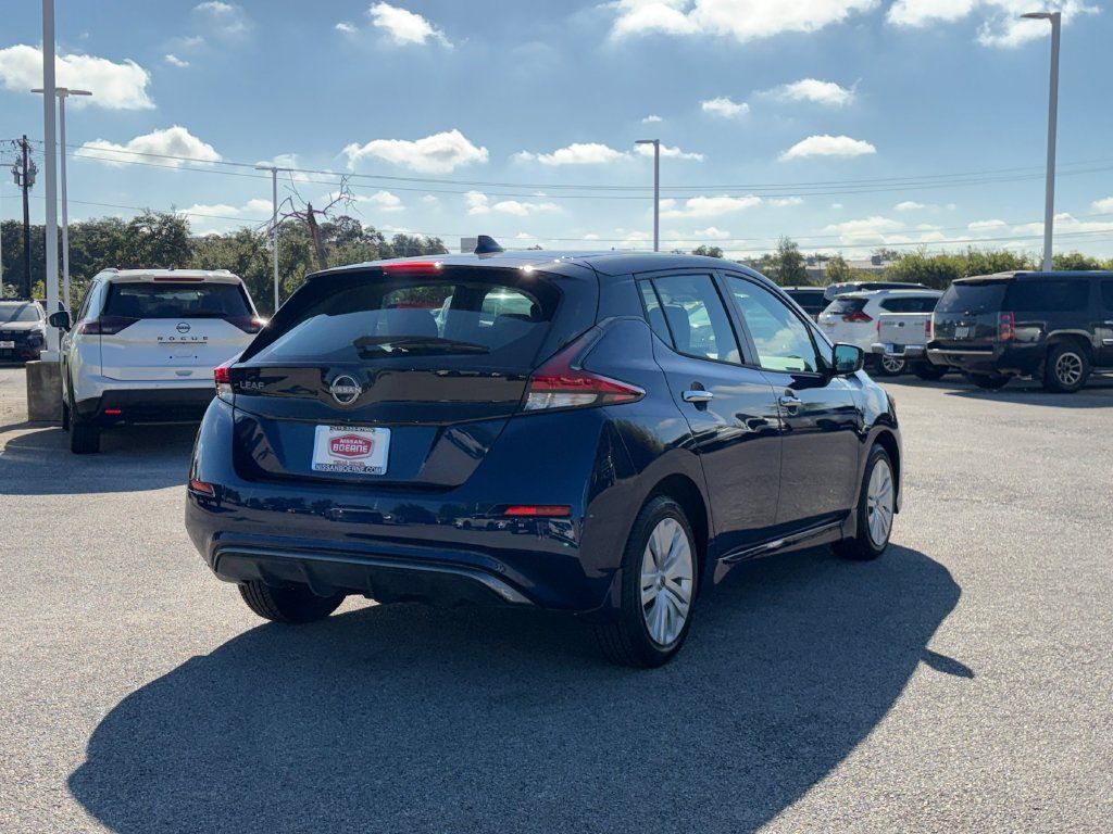 Used 2025 Nissan Leaf S FWD image 5