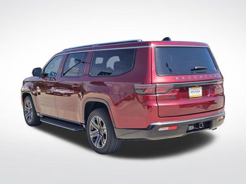 Used 2024 Jeep Wagoneer L Series II w/ Flexible Seating Group AWD/4WD image 10