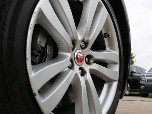 Used 2017 Jaguar XJ R-Sport AWD/4WD image 6