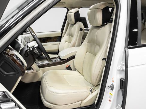 Used 2019 Land Rover Range Rover Long Wheelbase Autobiography image 6