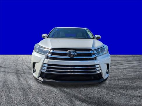 Used 2019 Toyota Highlander Limited image 9