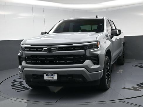 Used 2024 Chevrolet Silverado 1500 RST w/ Dark Appearance Package AWD/4WD image 11