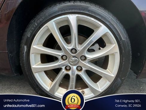 Used 2013 Toyota Avalon Limited w/ Technology Pkg image 19