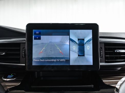 Used 2021 Ford Explorer Limited w/ Equipment Group 301A image 16