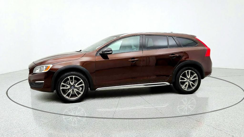 Used 2018 Volvo V60 T5 Cross Country w/ Convenience Package AWD/4WD image 8