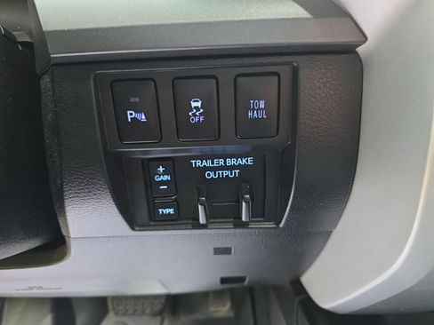 Used 2016 Toyota Tundra SR5 w/ TRD Off Road Package AWD/4WD image 23