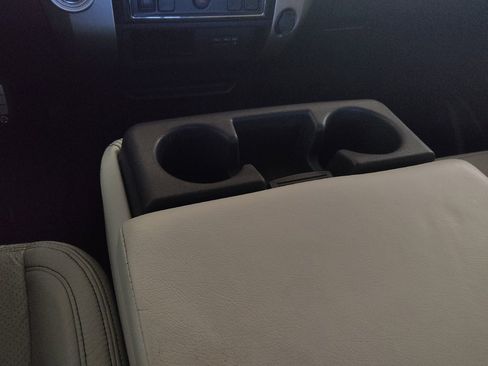 Used 2019 Nissan Titan SV RWD image 26
