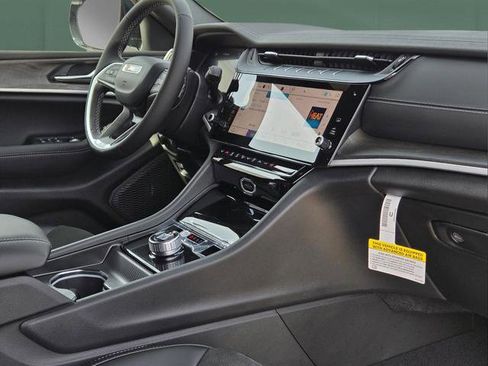 New 2026 Jeep Grand Cherokee Altitude RWD image 7