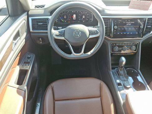 Certified 2023 Volkswagen Atlas SE w/ Panoramic Sunroof Package image 12