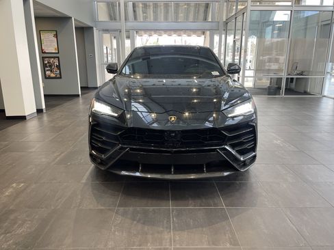 Used 2021 Lamborghini Urus image 3