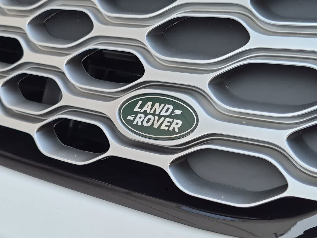 New 2026 Land Rover Discovery Limited Edition AWD/4WD image 12