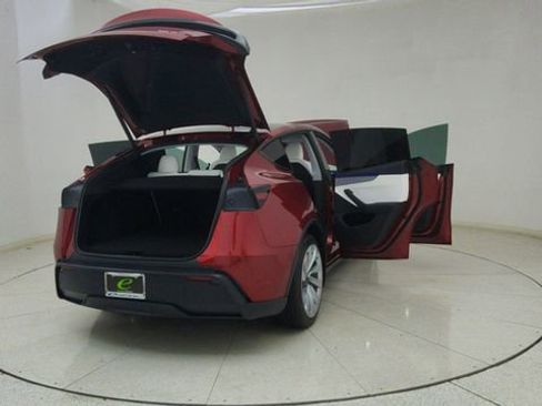 Used 2026 Tesla Model Y AWD image 73